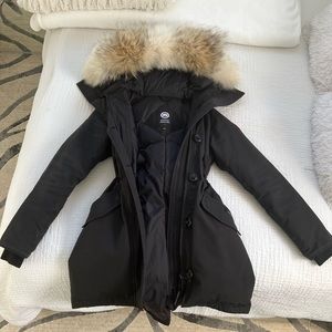 Rossclair Fur-Trim Hooded Down Parka in BLACK